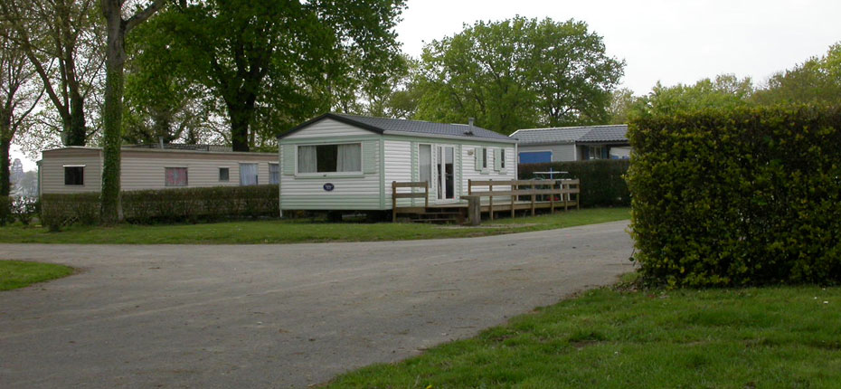 CAMPING DU LAC Camping 35 Location